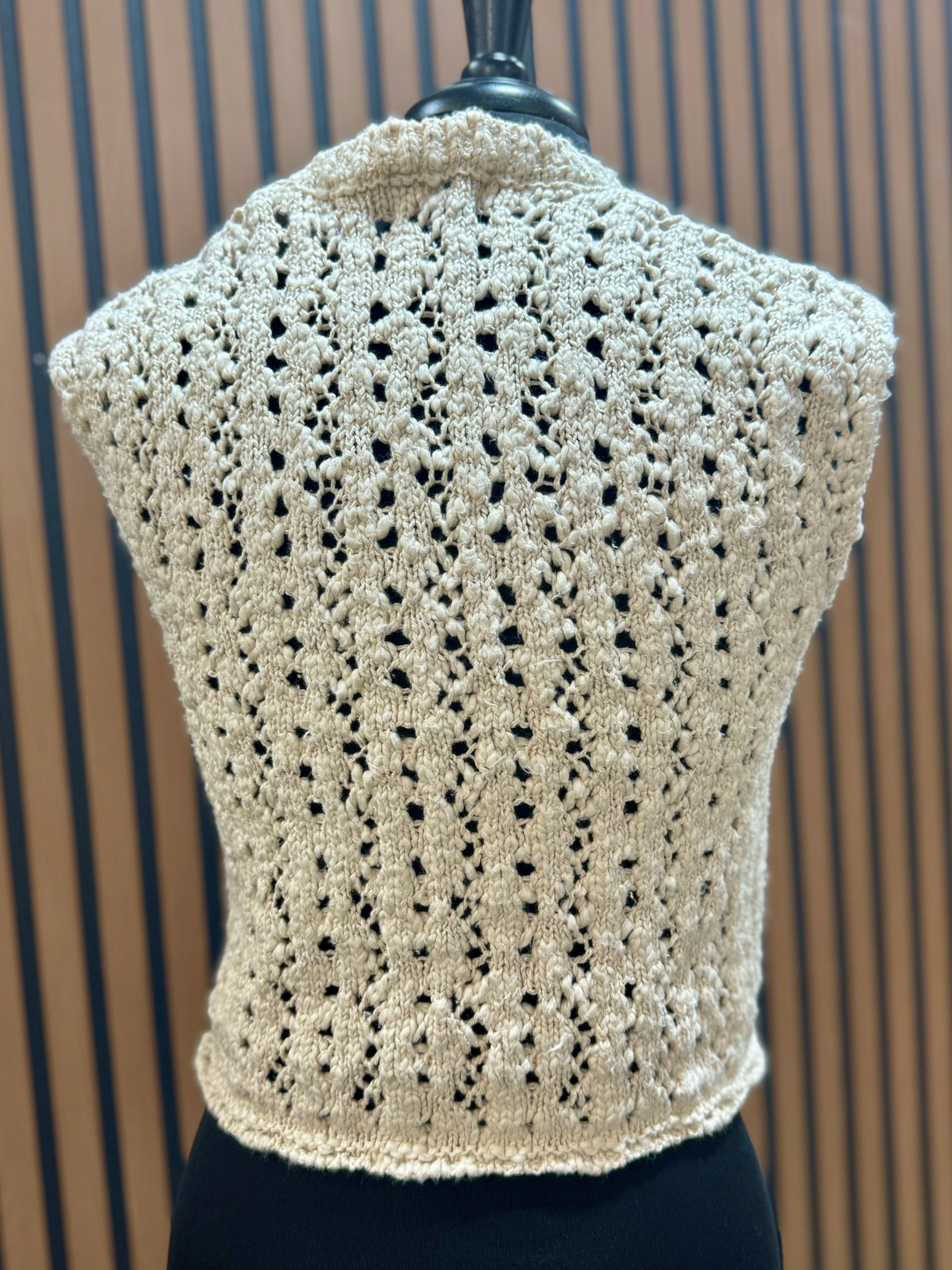 Cream Sleevelesss Sweater